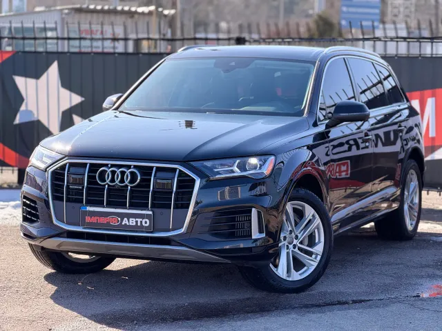 Audi Q7 - фото 1