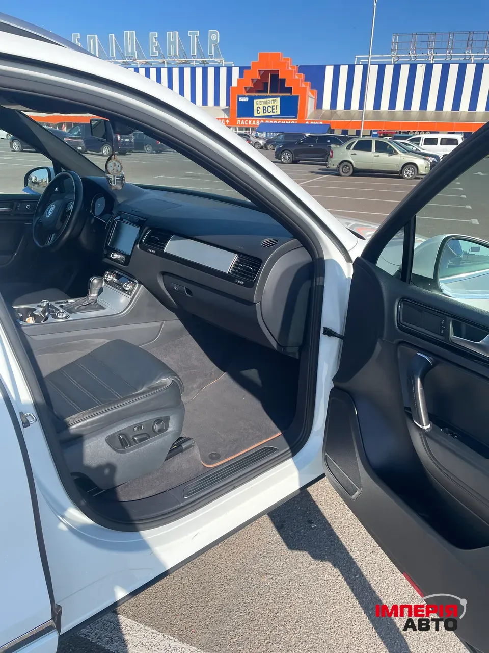 Volkswagen Touareg - фото 3