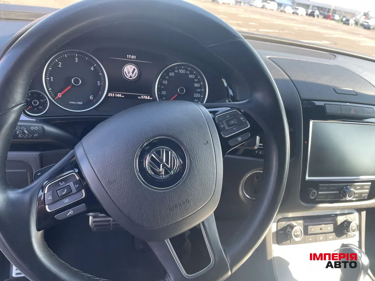 Volkswagen Touareg - фото 9