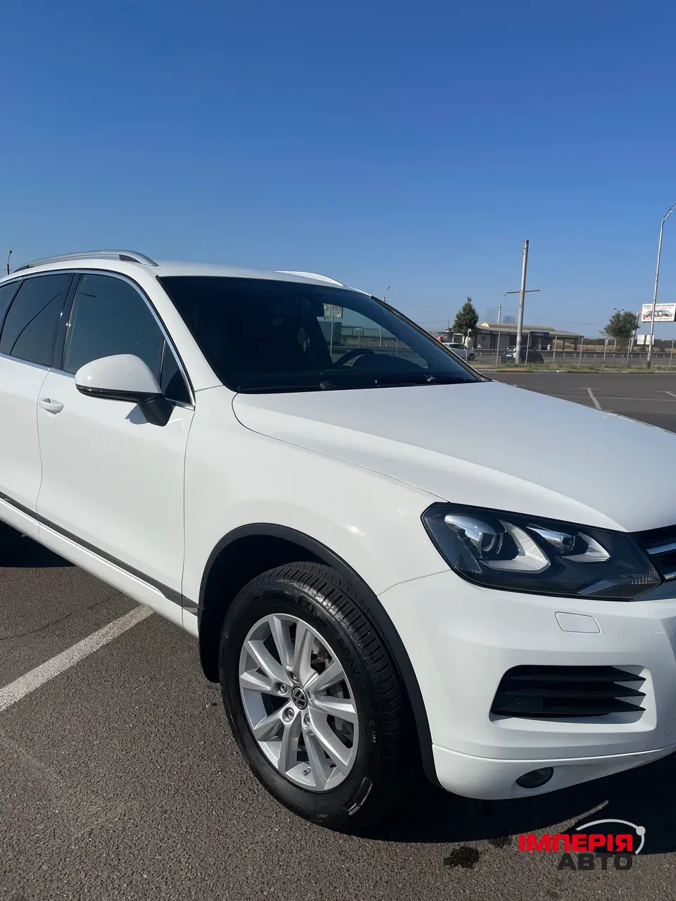 Volkswagen Touareg - фото 1