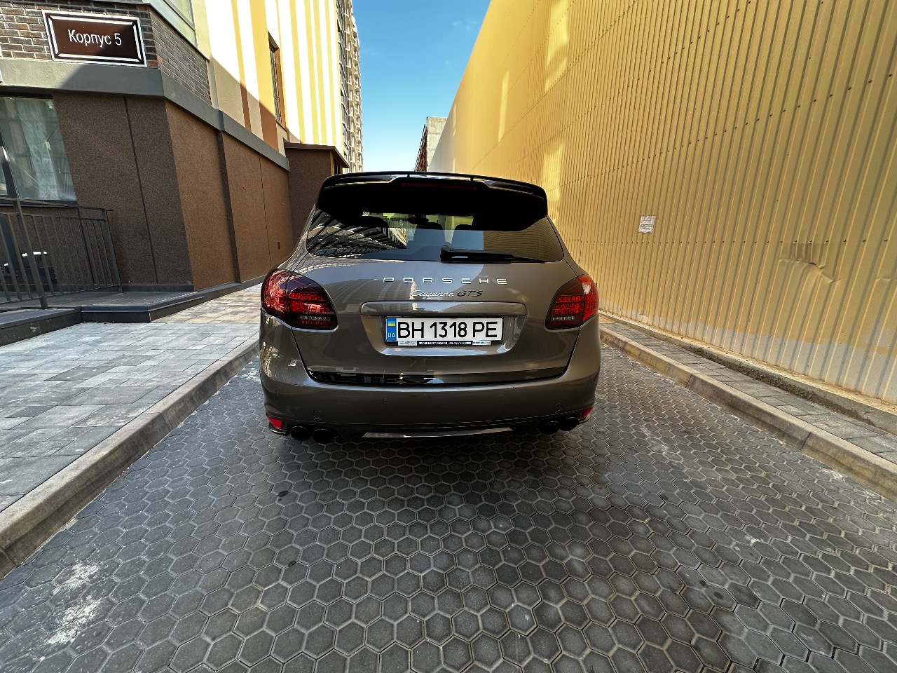 Porsche Cayenne - фото 11