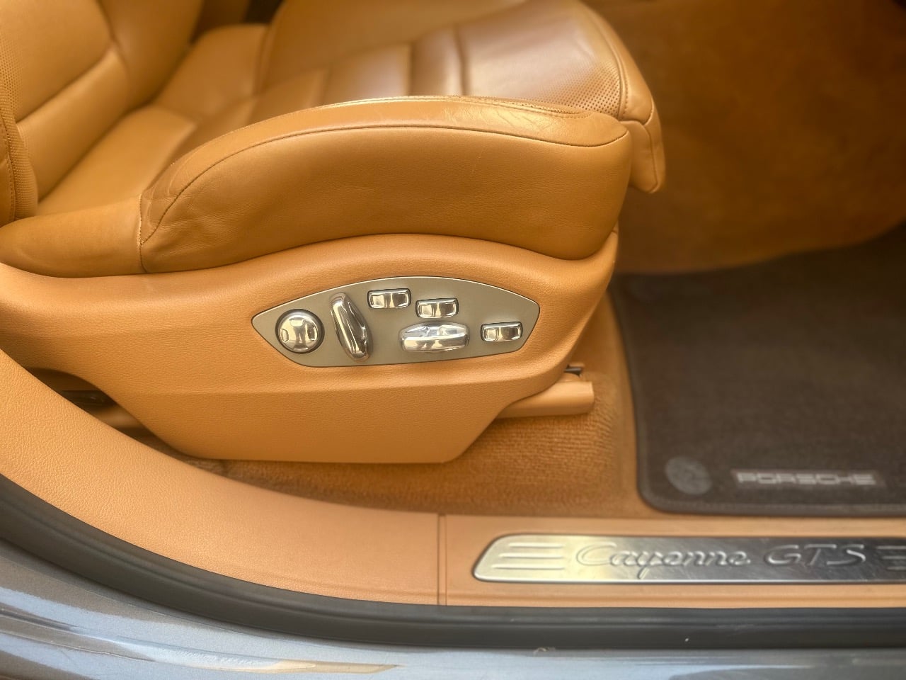Porsche Cayenne - фото 2