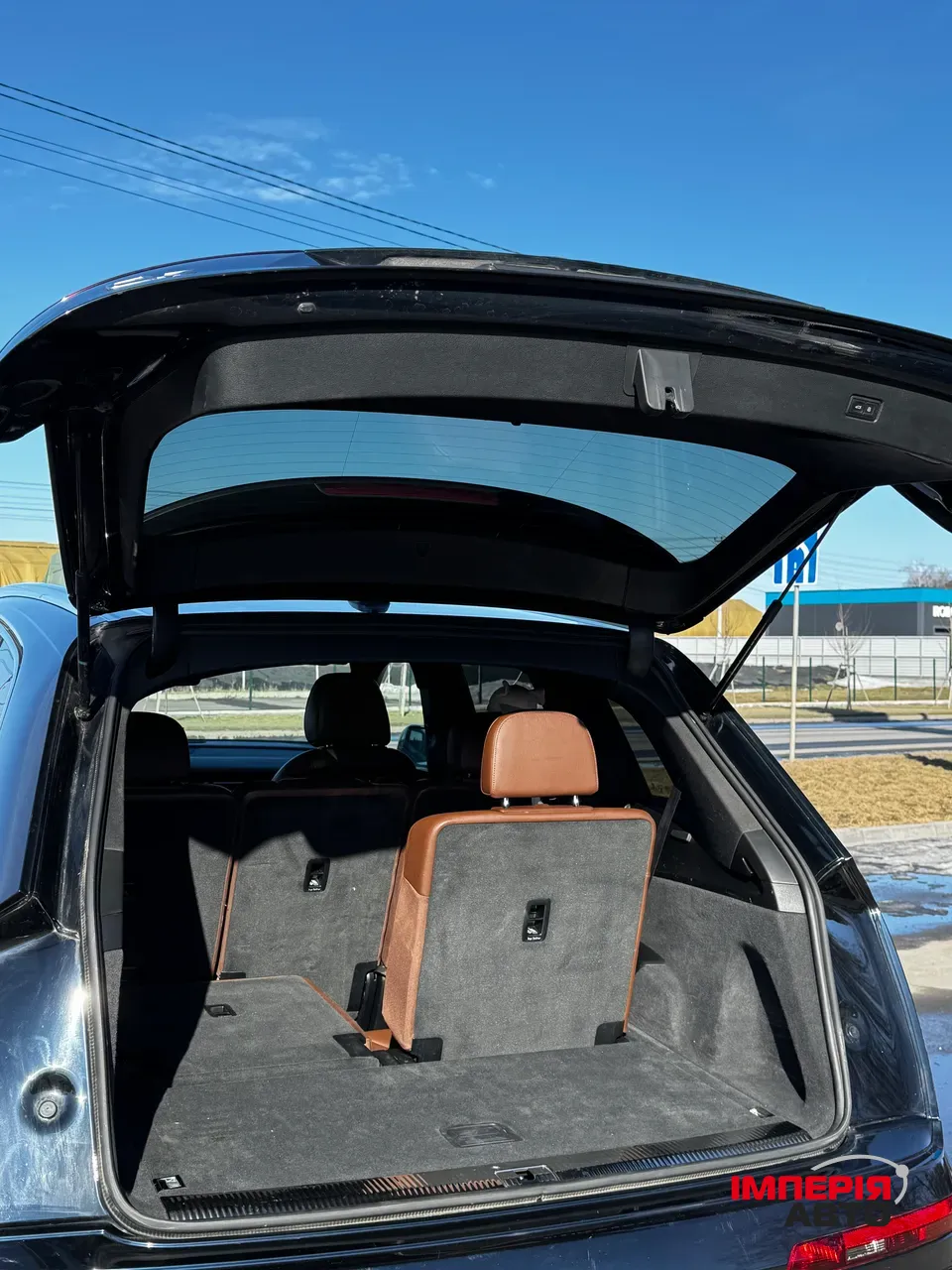 Audi Q7 - фото 21