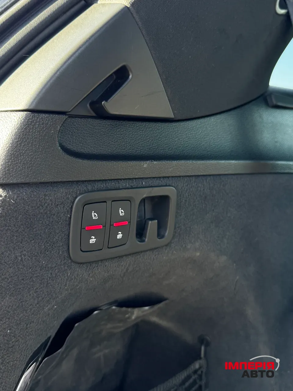 Audi Q7 - фото 24