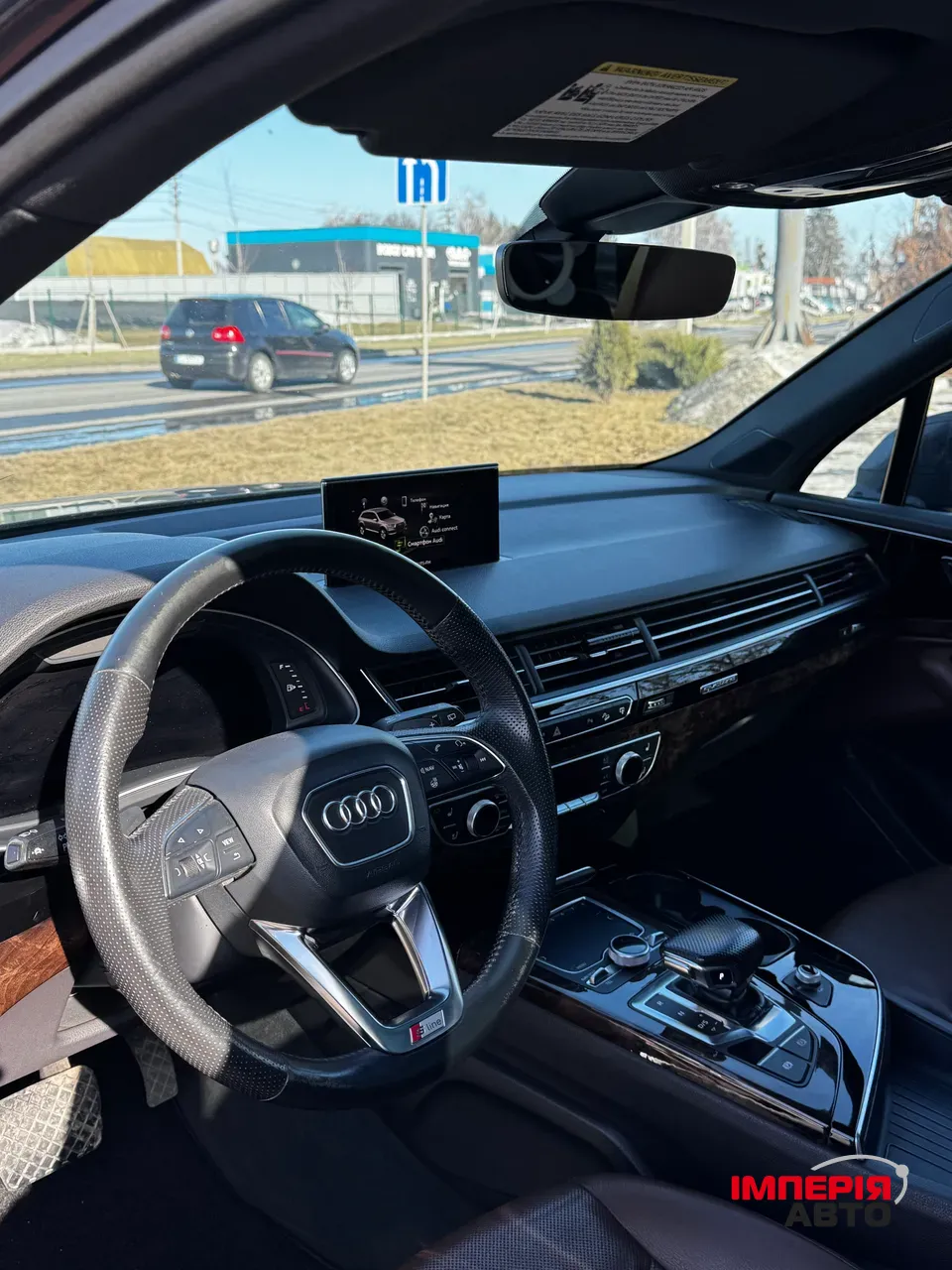 Audi Q7 - фото 12