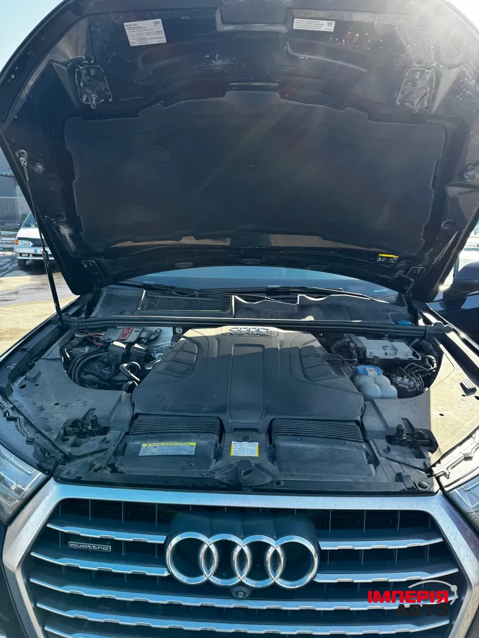 Audi Q7 - фото 8