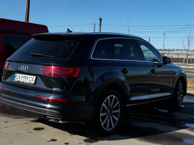 Audi Q7 - фото 4
