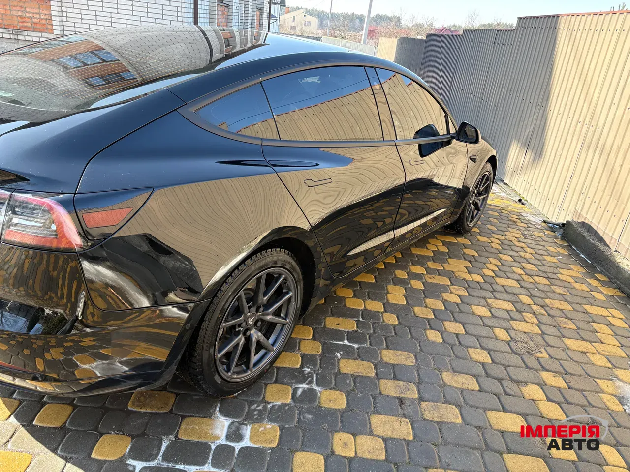 Tesla Model 3 - фото 18