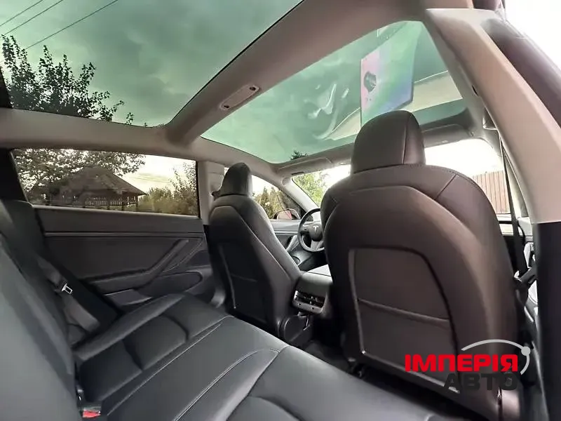 Tesla Model 3 - фото 2