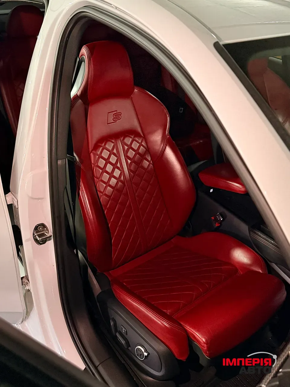 Audi S4 - фото 10