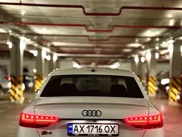 Audi S4 - фото 3