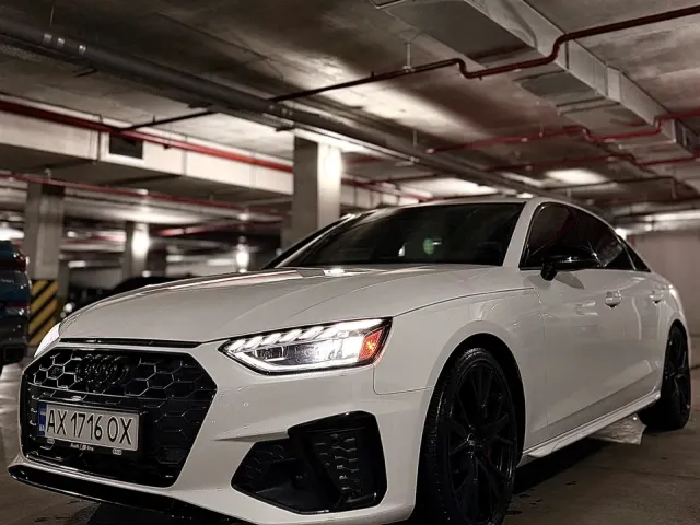 Audi S4 - фото 2
