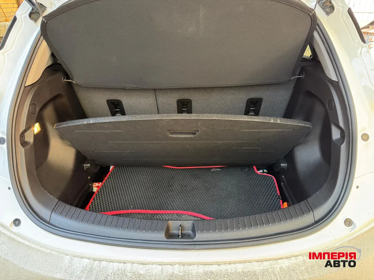 Chevrolet Bolt - фото 21