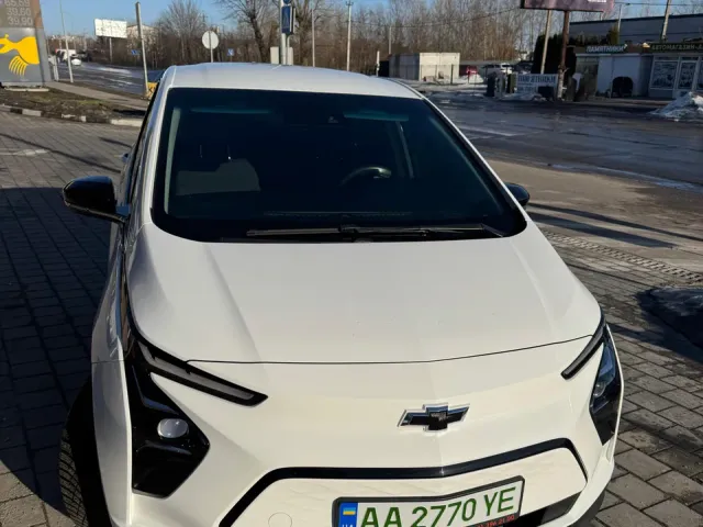 Chevrolet Bolt - фото 1