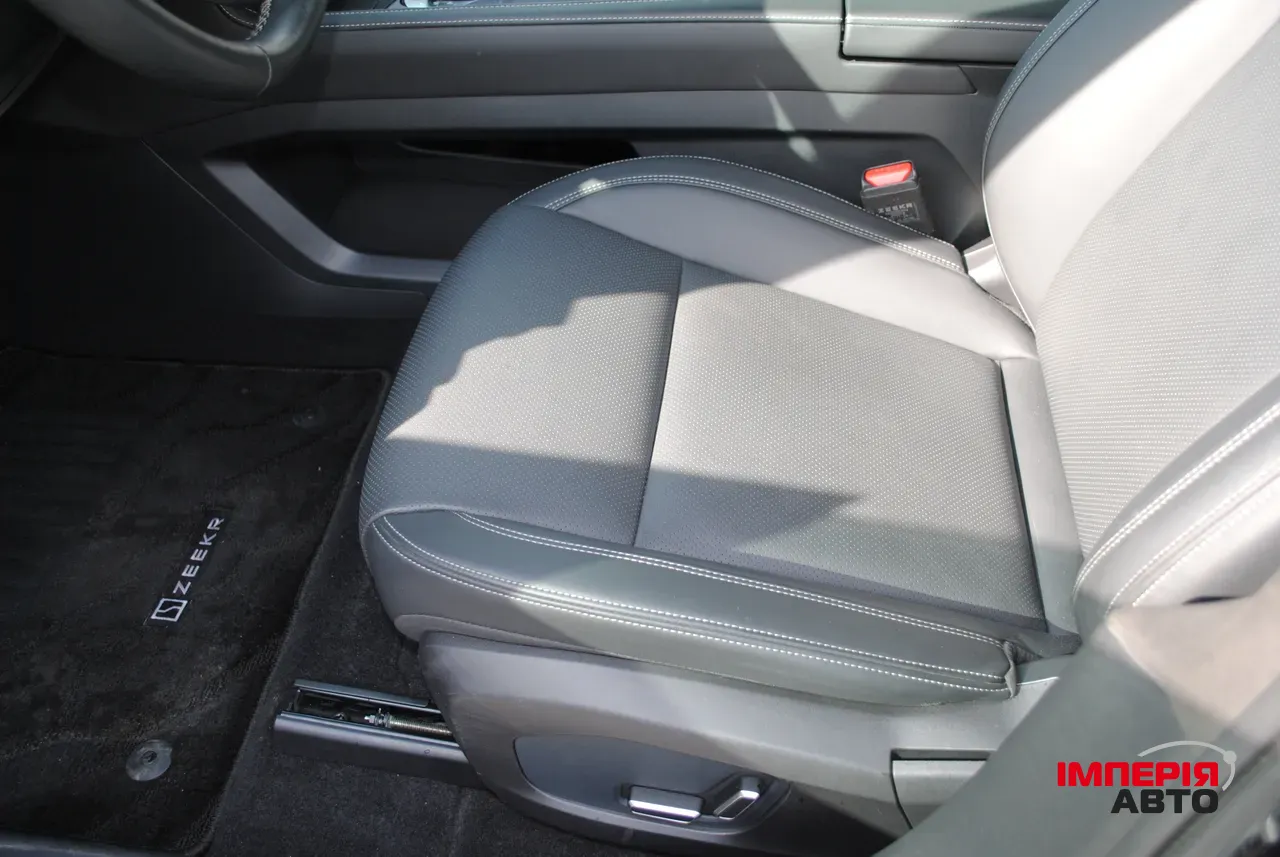 Zeekr 001 - фото 22