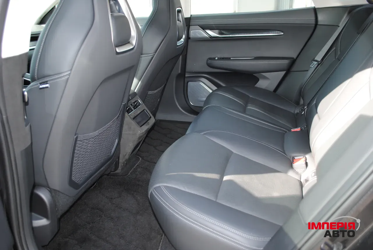 Zeekr 001 - фото 24