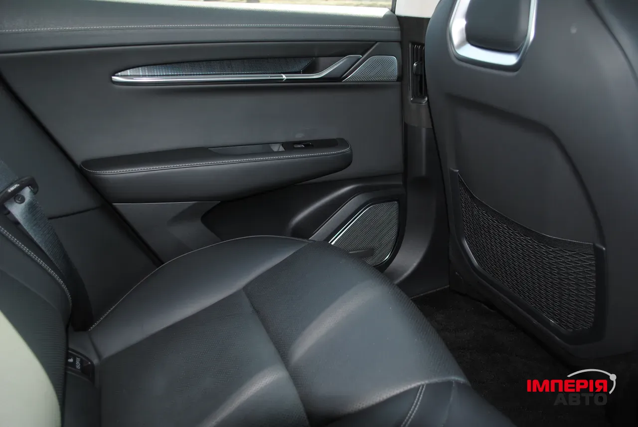 Zeekr 001 - фото 28