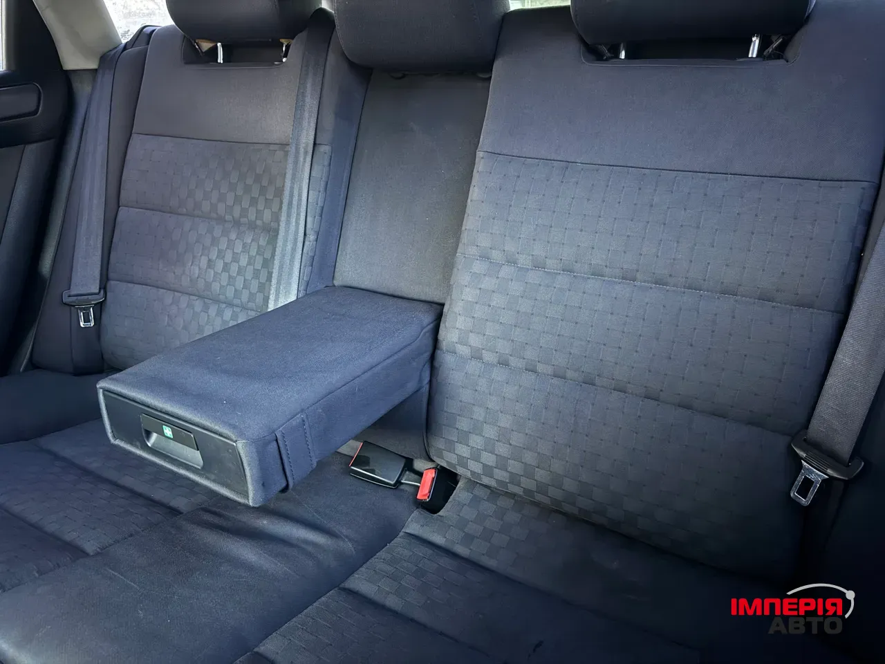 Audi A6 - фото 10