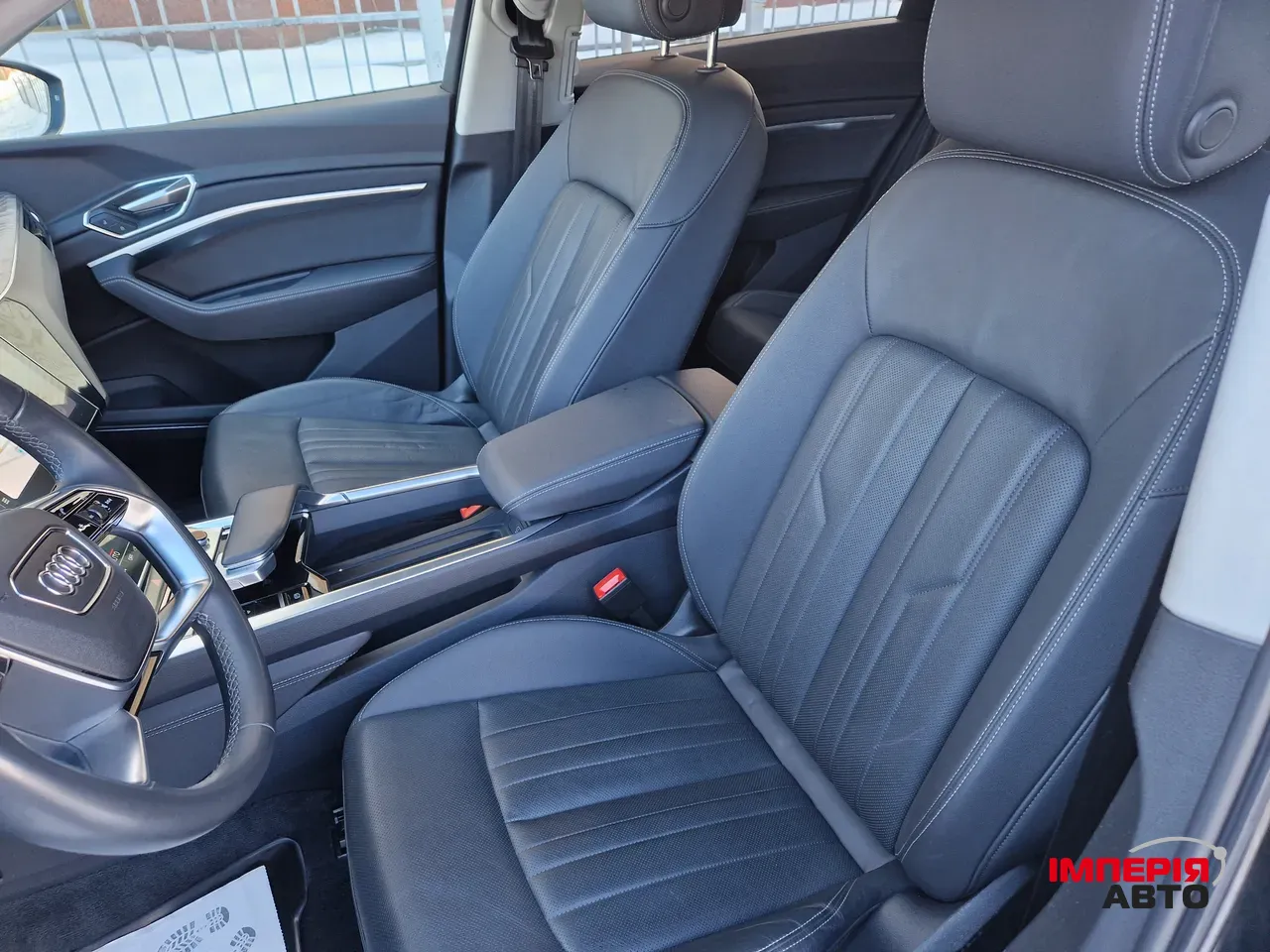 Audi Q8 e-tron - фото 19