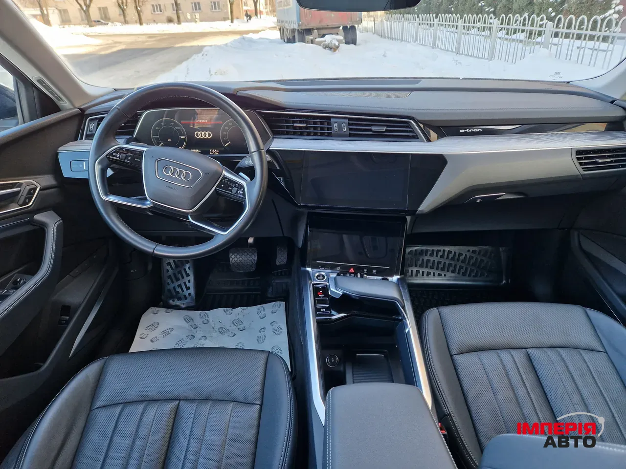 Audi Q8 e-tron - фото 22