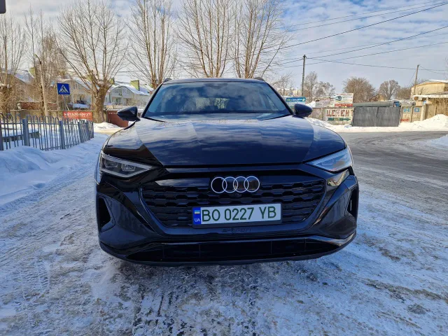Audi Q8 e-tron - фото 3