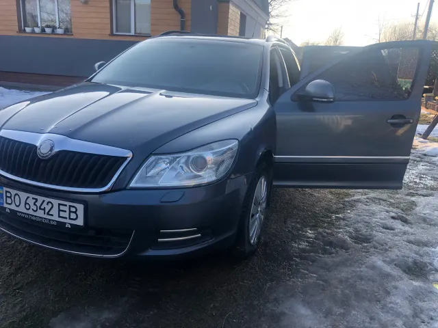 Skoda Octavia - фото 3