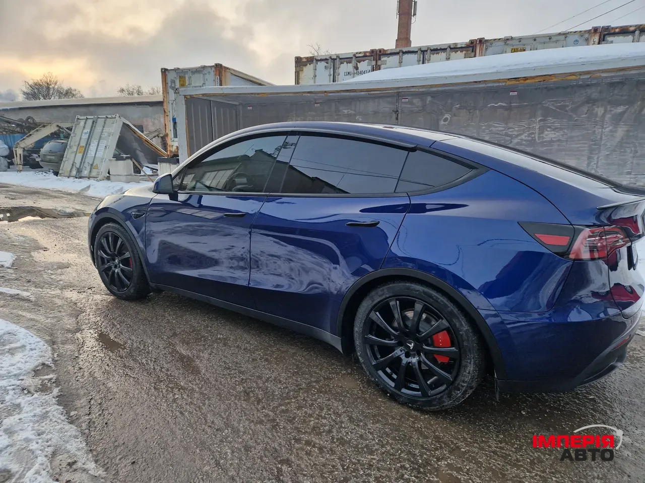 Tesla Model Y - фото 12