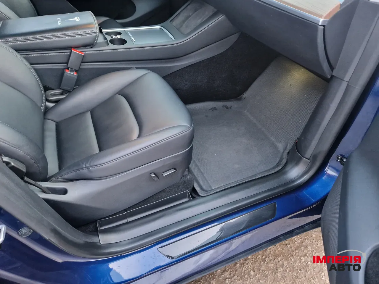 Tesla Model Y - фото 32