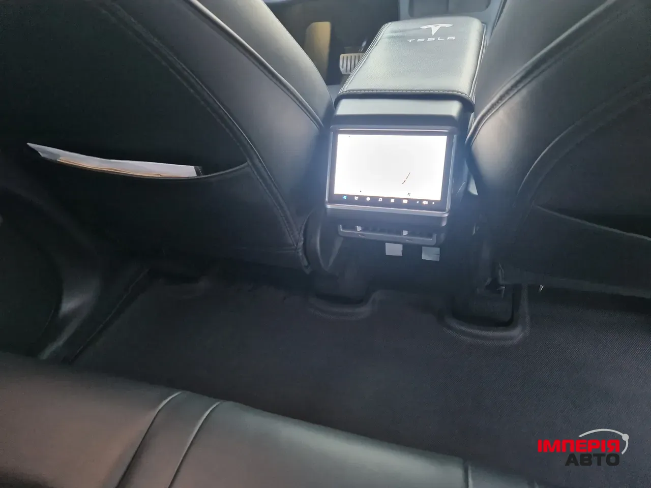 Tesla Model Y - фото 29