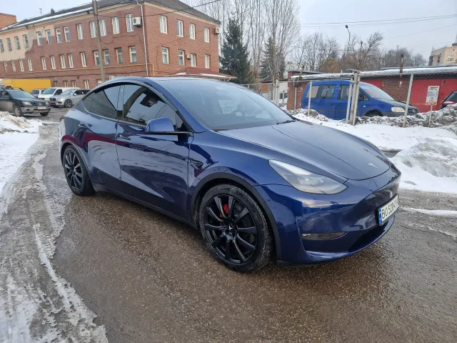 Tesla Model Y - фото 5