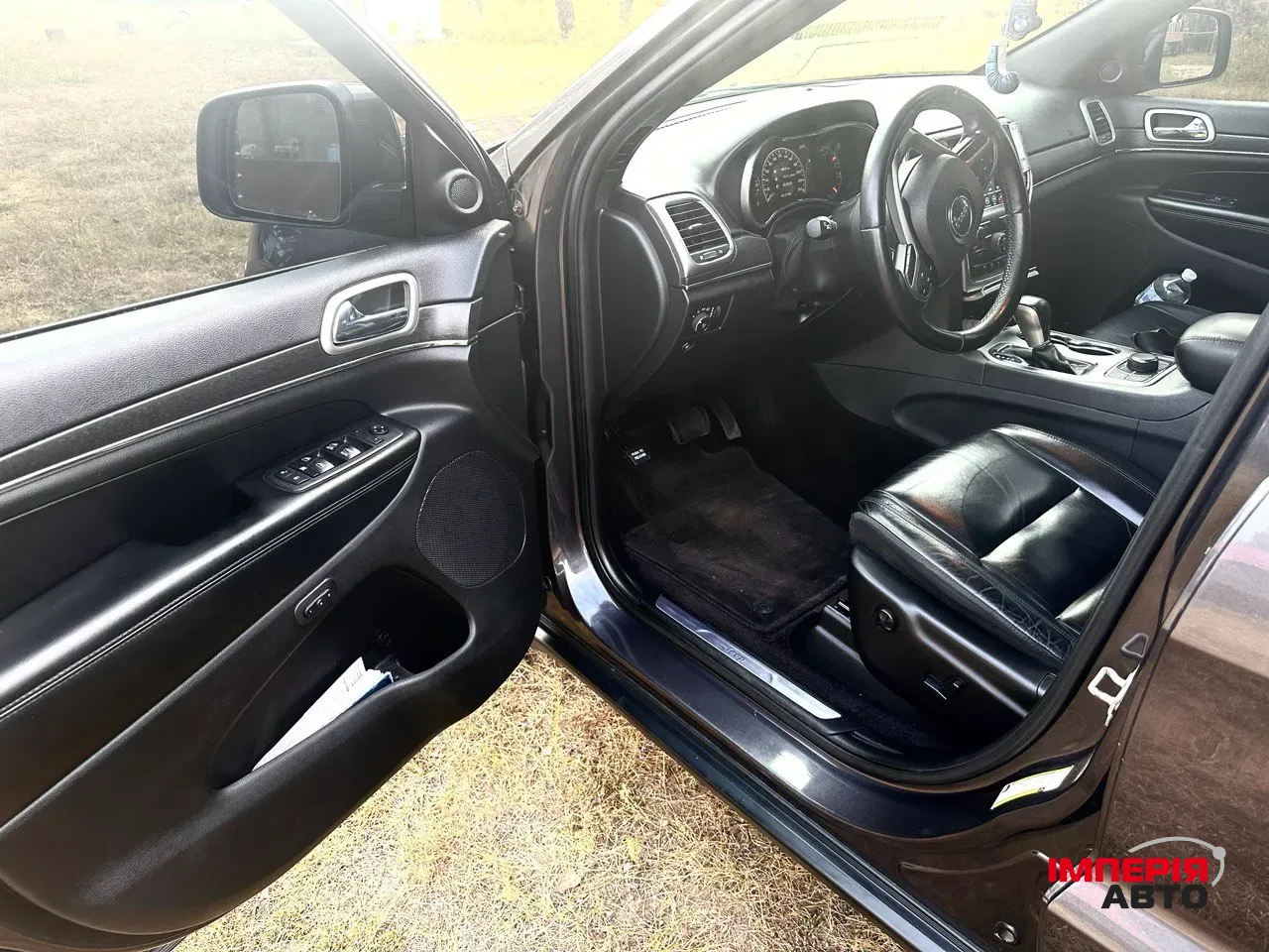 Jeep Grand Cherokee - фото 28