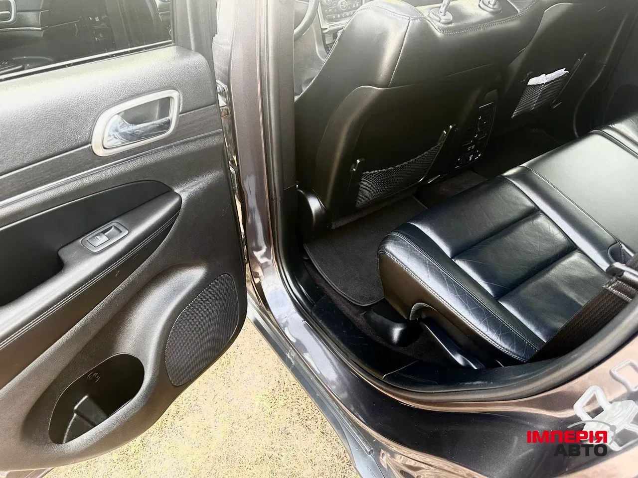 Jeep Grand Cherokee - фото 27