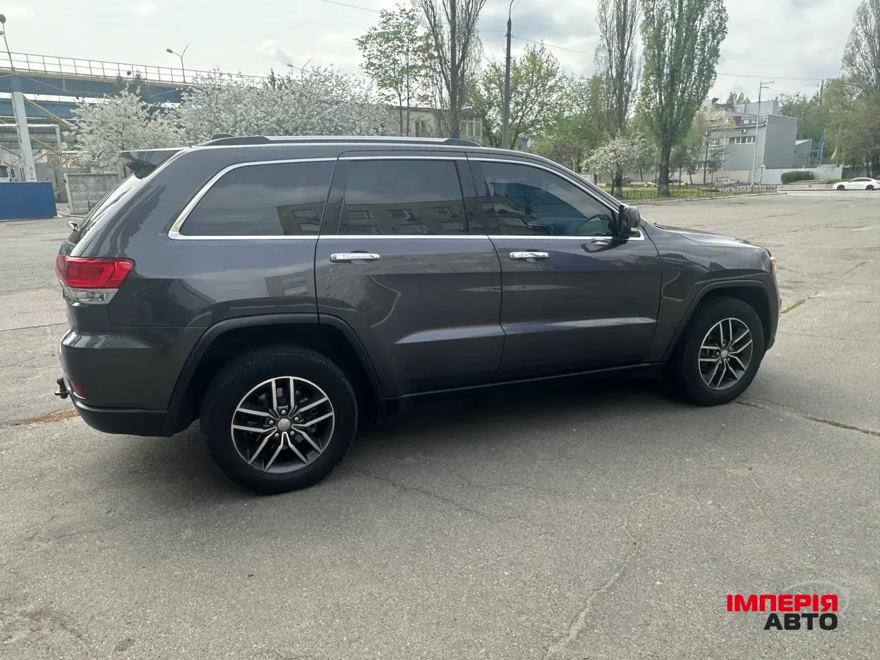 Jeep Grand Cherokee - фото 10