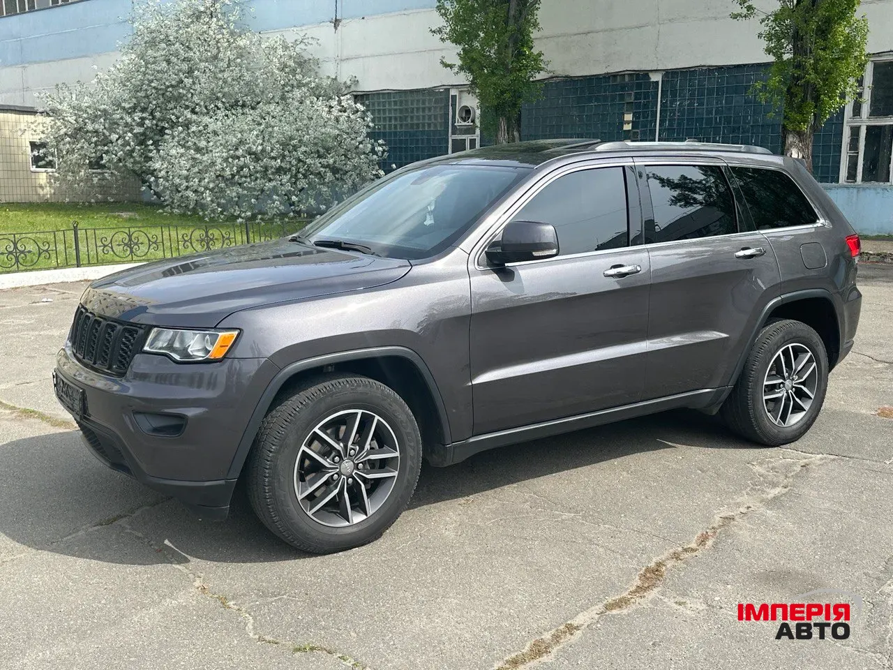 Jeep Grand Cherokee - фото 19