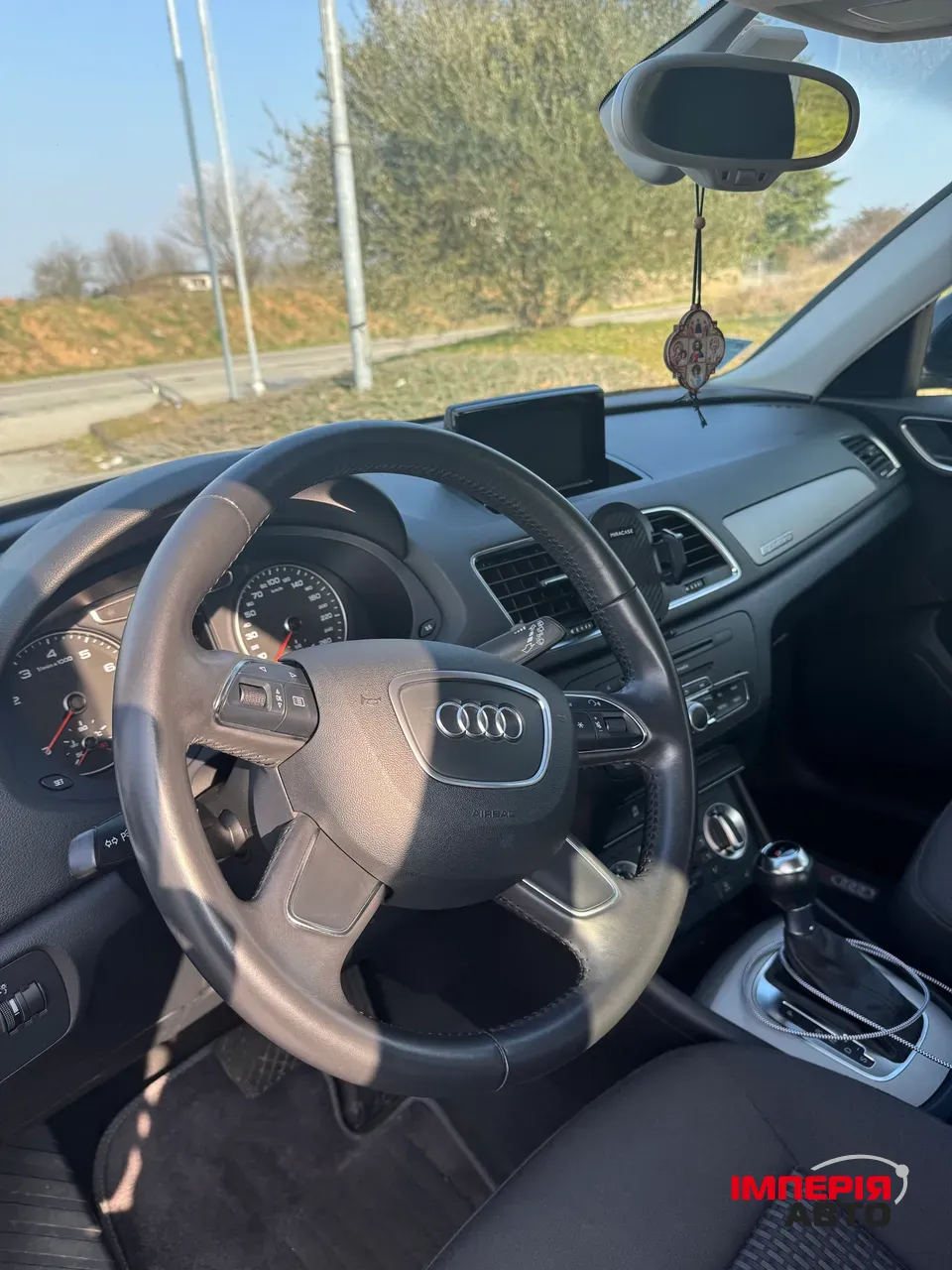 Audi Q3 - фото 13