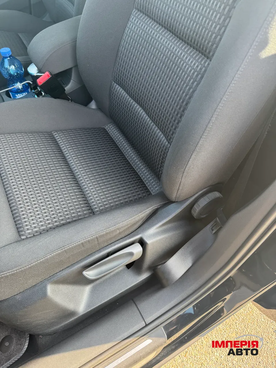 Audi Q3 - фото 9