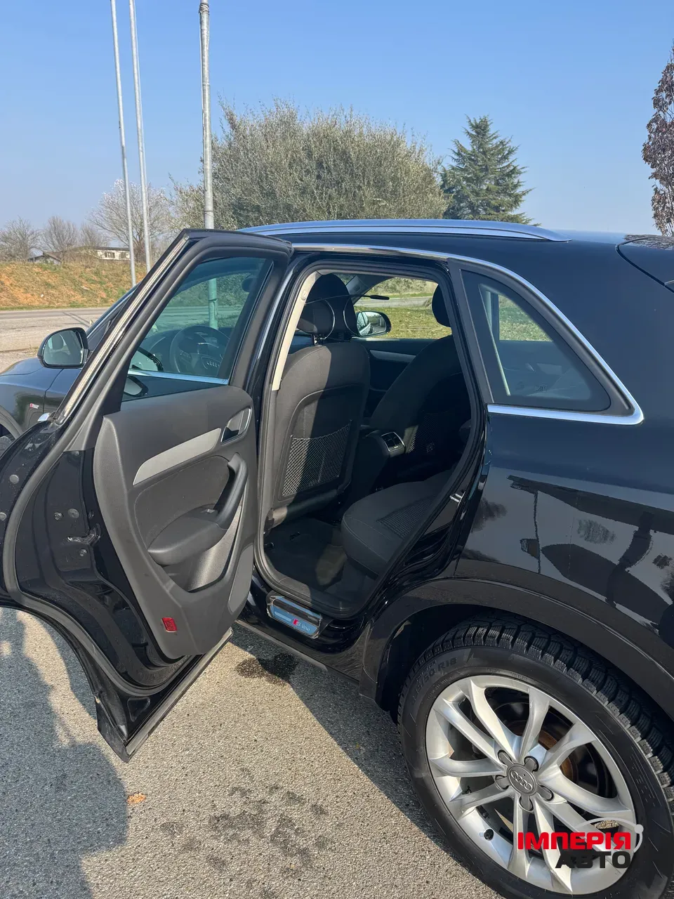 Audi Q3 - фото 7