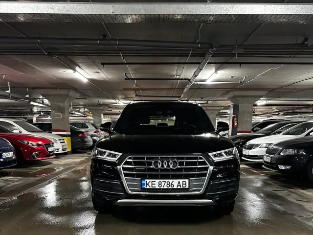 Audi Q5 - фото 1