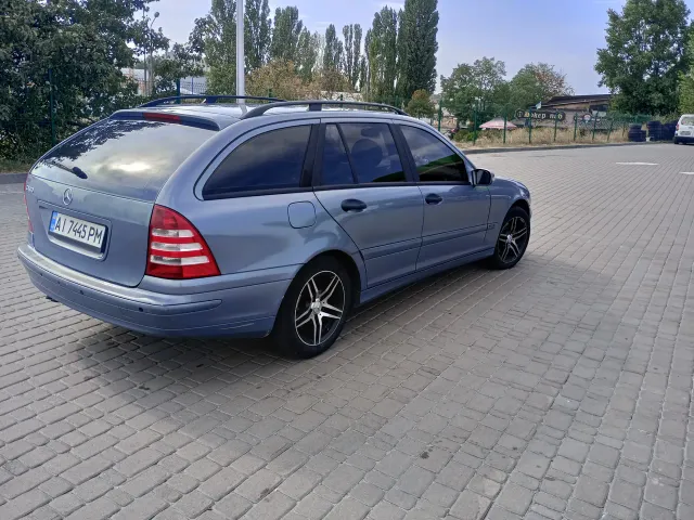 Mercedes-Benz C-Класс - фото 4