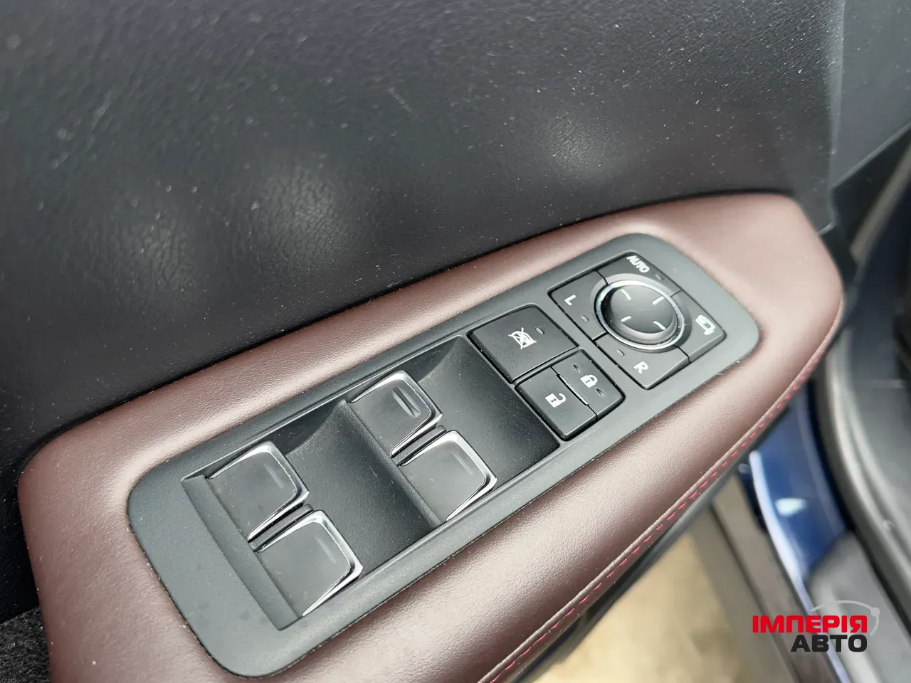 Lexus RX - фото 38