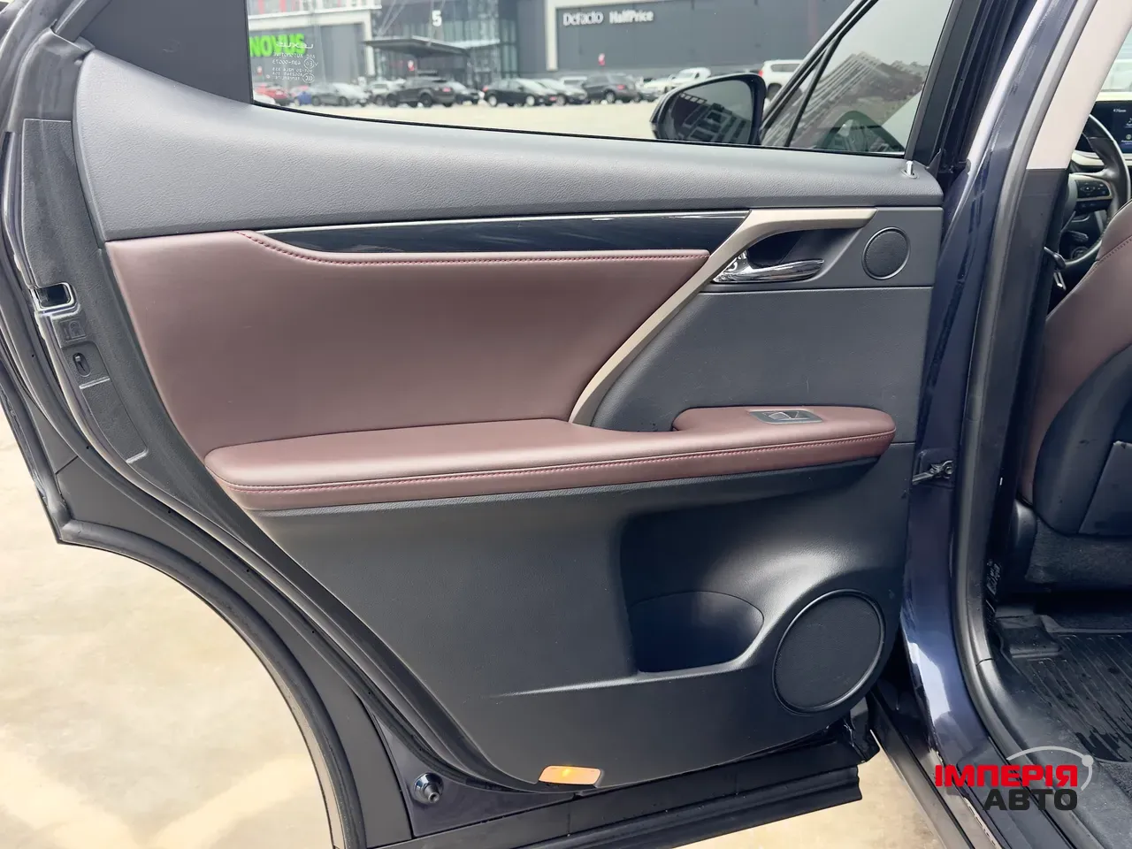 Lexus RX - фото 45