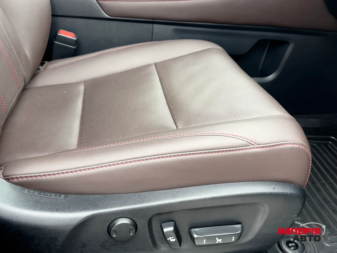 Lexus RX - фото 51