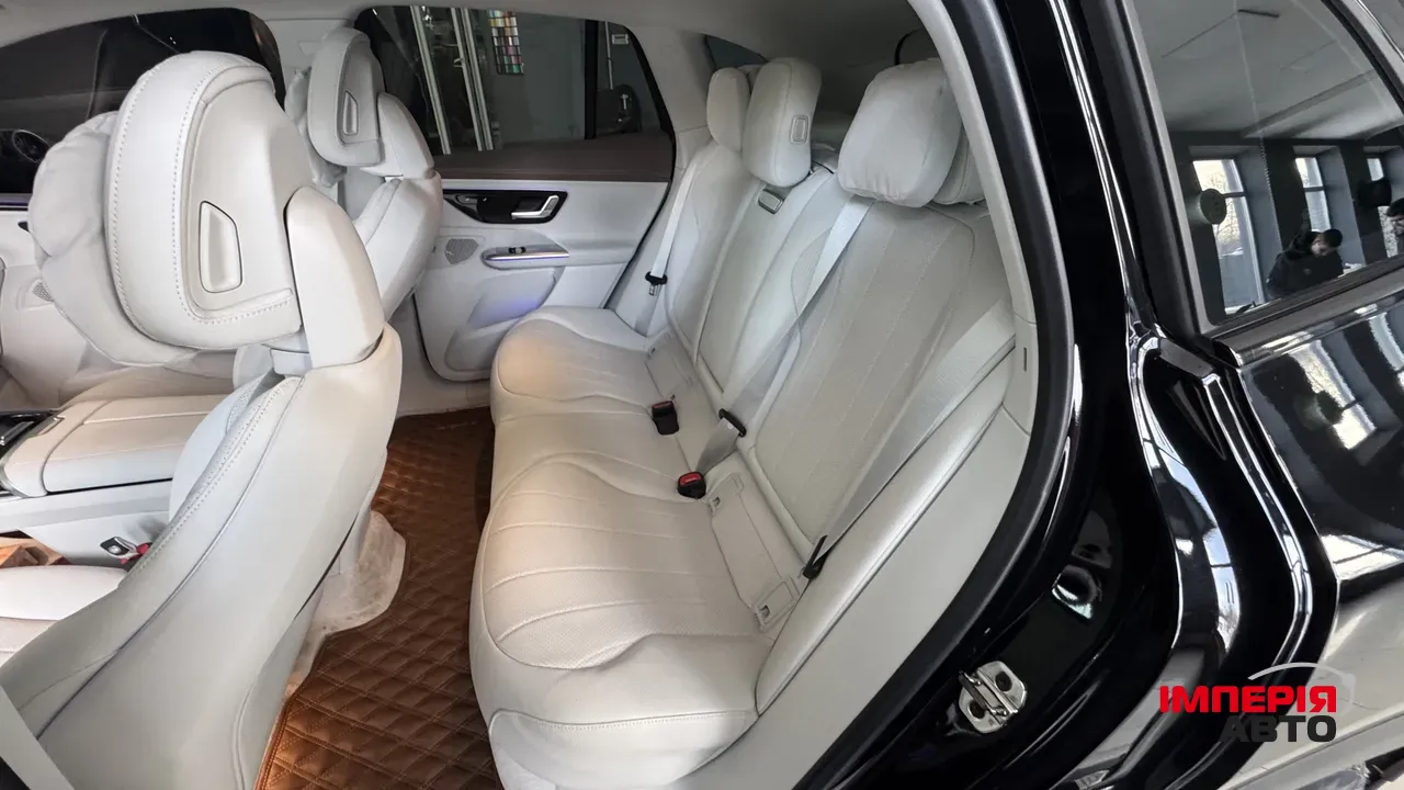 Mercedes-Benz EQE SUV - фото 6