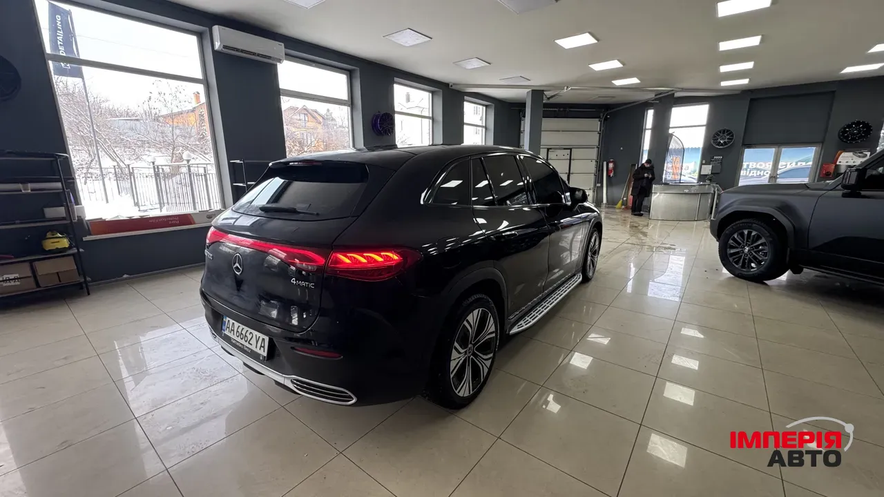 Mercedes-Benz EQE SUV - фото 3