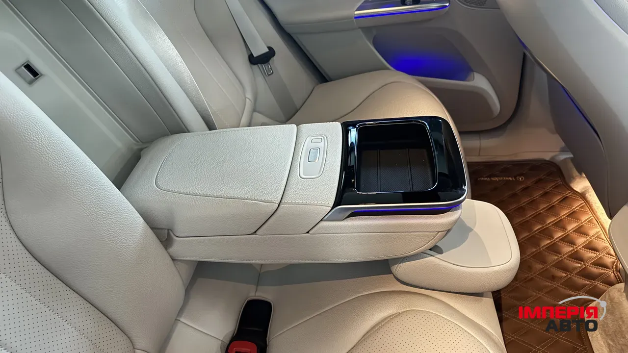 Mercedes-Benz EQE SUV - фото 14