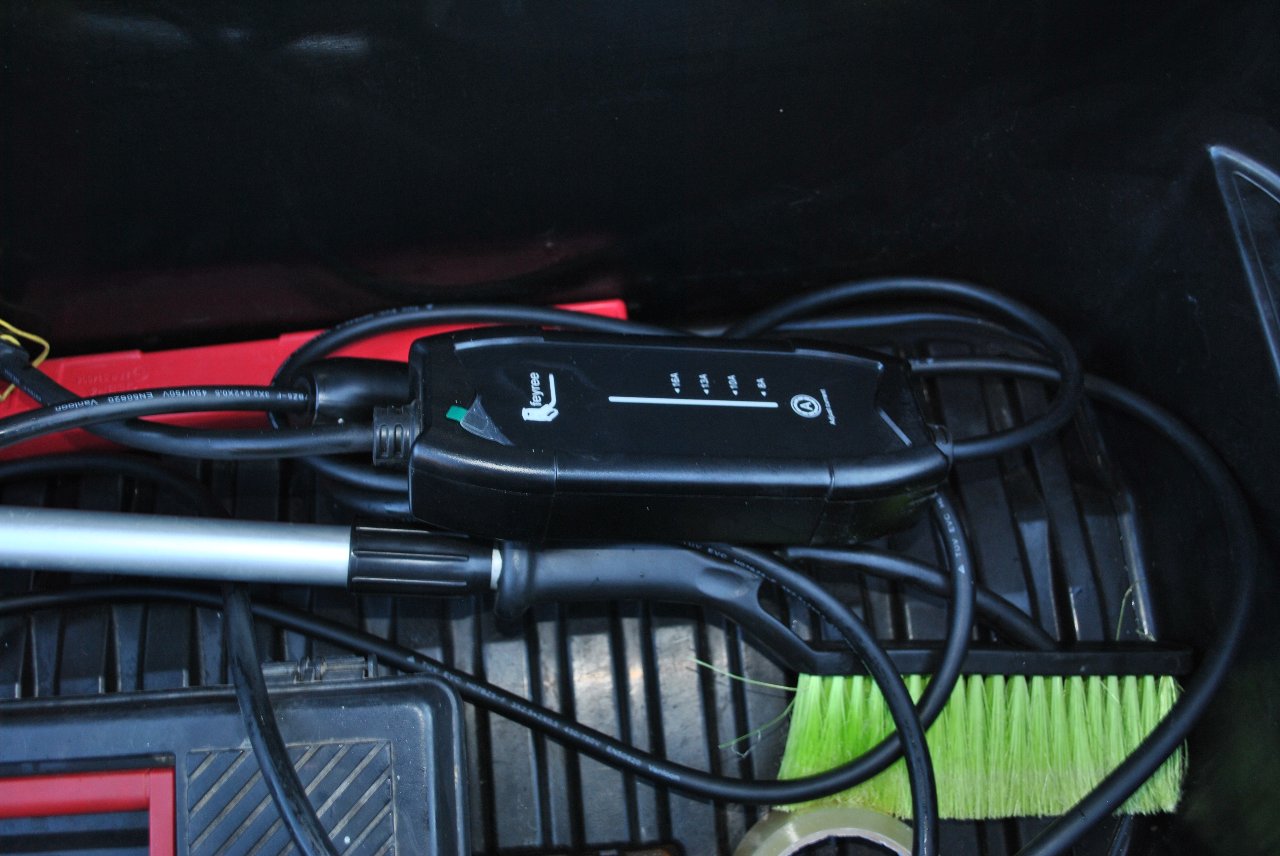 Tesla Model Y - фото 31