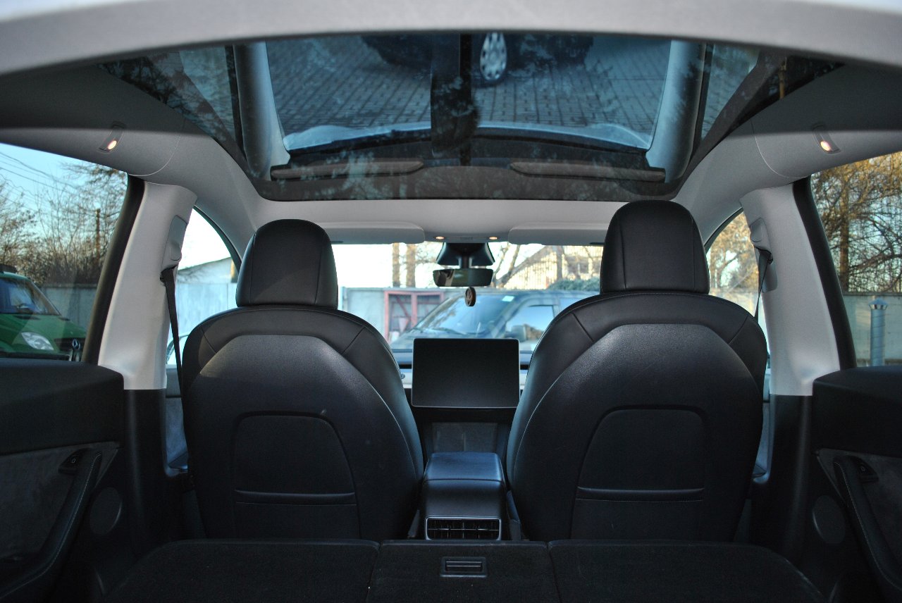 Tesla Model Y - фото 27