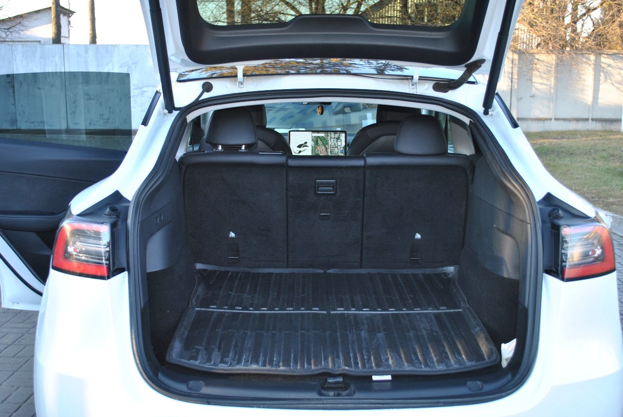 Tesla Model Y - фото 20