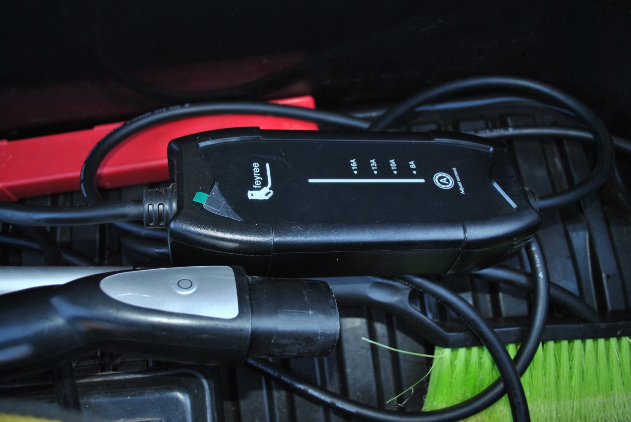 Tesla Model Y - фото 17