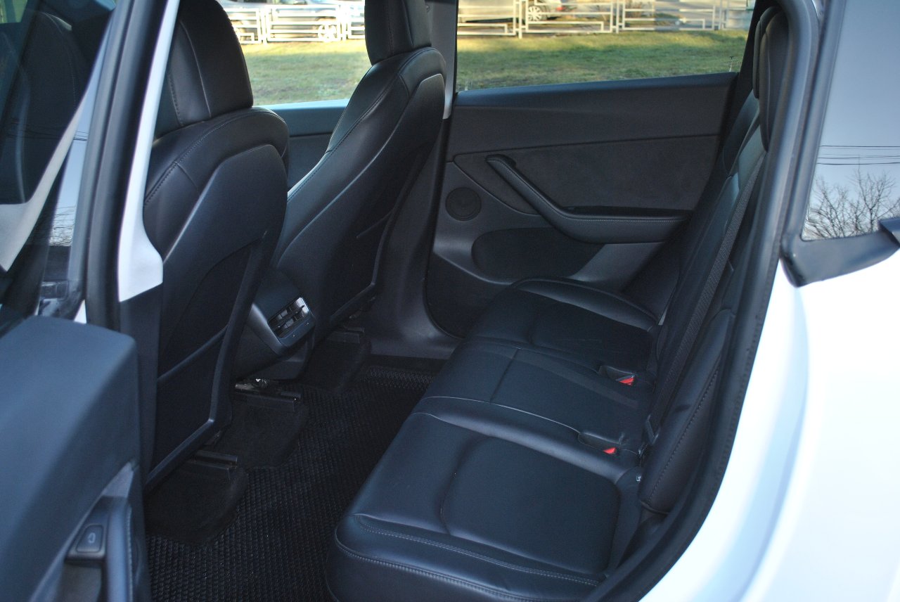 Tesla Model Y - фото 26
